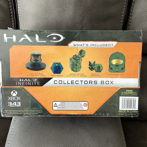 HALO INFINITE COLLECTORS BOX - Picture 4 of 12